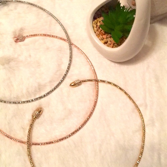 BCB Generation® Golden Rhinestone choker - Picture 3 of 5